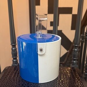 Georges Briard Blue and White Ice Bucket with Clear Lucite Handle